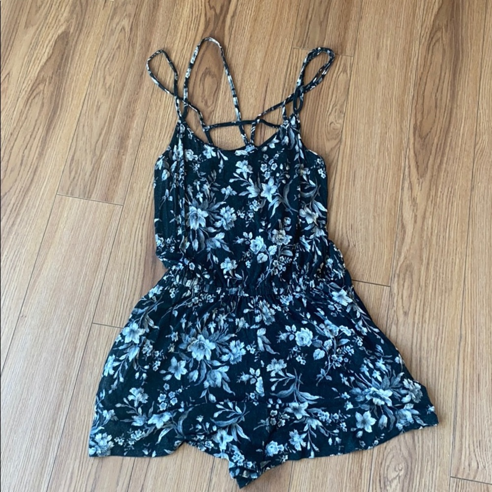Ae black and white flower romper